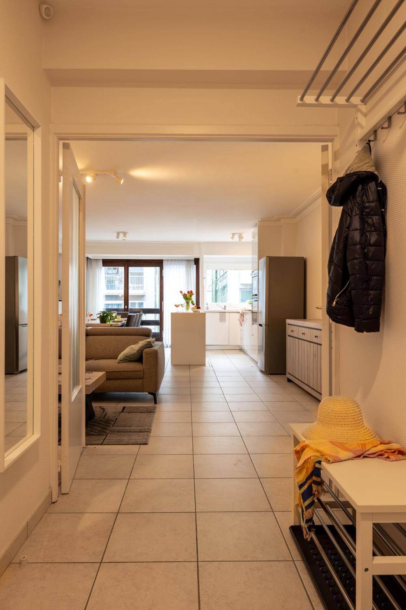 Weloveoostende - Newly Renovated Large Apartment 150M From The Beach - Including Bed Sheets And Final Clea-Ning ภายนอก รูปภาพ