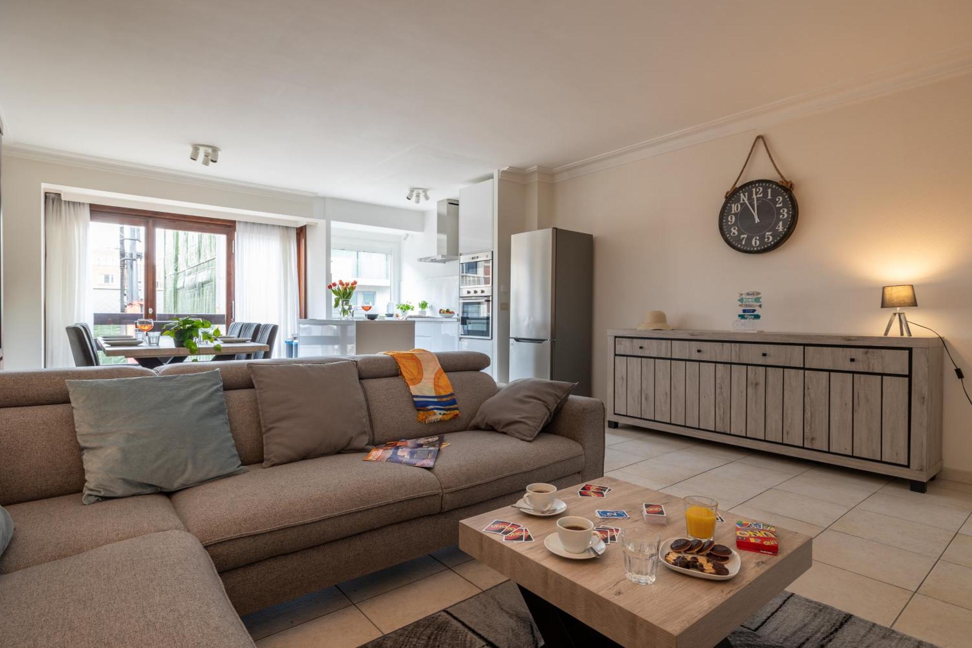Weloveoostende - Newly Renovated Large Apartment 150M From The Beach - Including Bed Sheets And Final Clea-Ning ภายนอก รูปภาพ