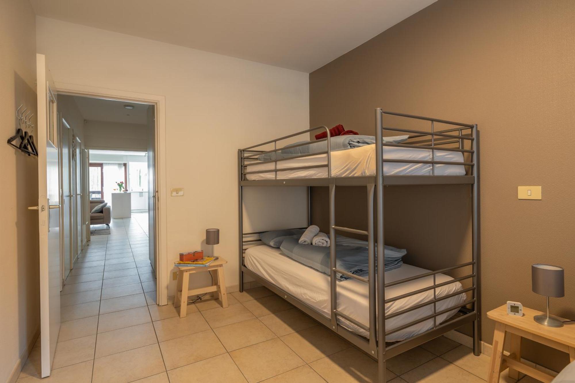 Weloveoostende - Newly Renovated Large Apartment 150M From The Beach - Including Bed Sheets And Final Clea-Ning ภายนอก รูปภาพ