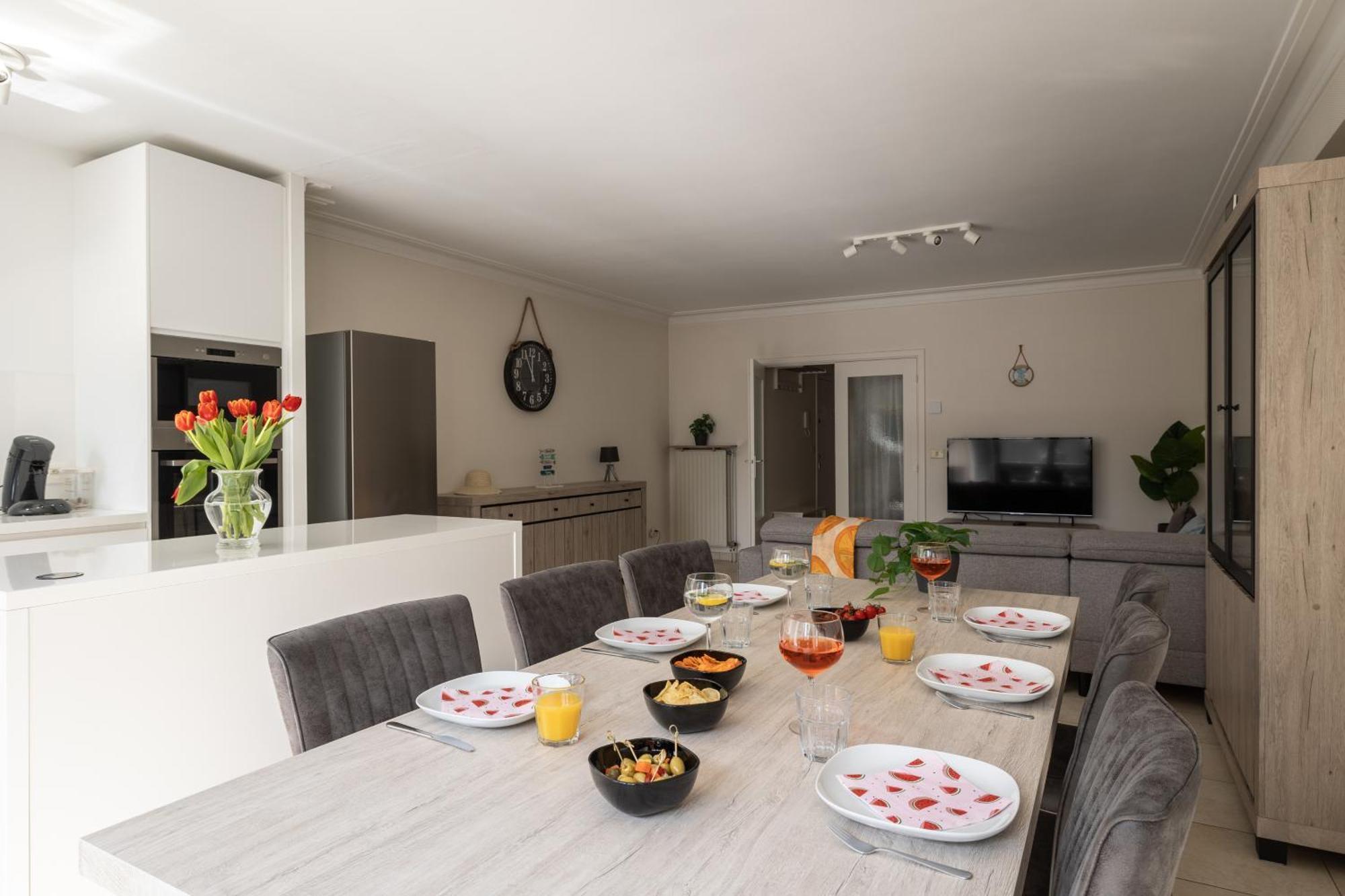 Weloveoostende - Newly Renovated Large Apartment 150M From The Beach - Including Bed Sheets And Final Clea-Ning ภายนอก รูปภาพ