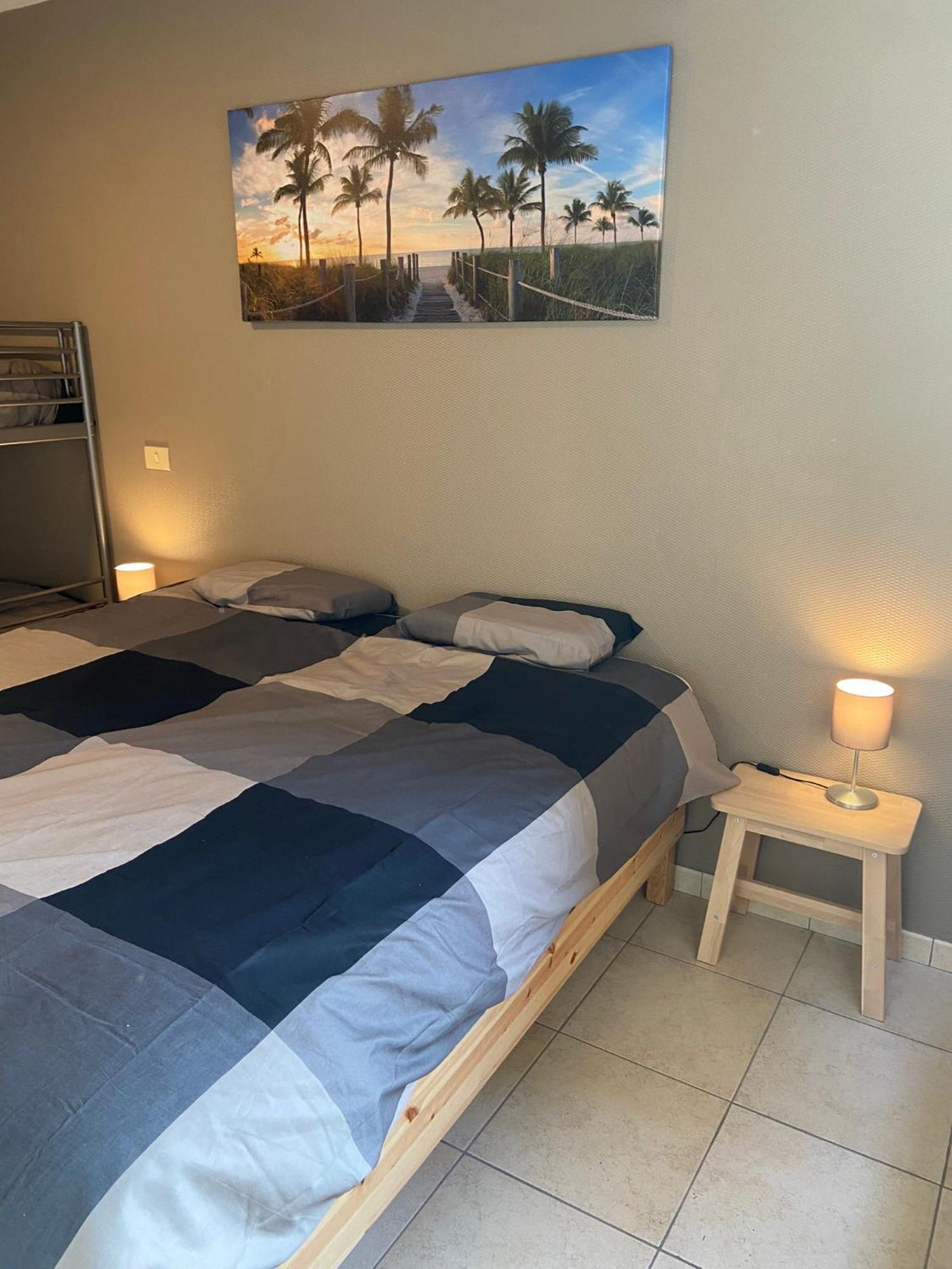 Weloveoostende - Newly Renovated Large Apartment 150M From The Beach - Including Bed Sheets And Final Clea-Ning ภายนอก รูปภาพ